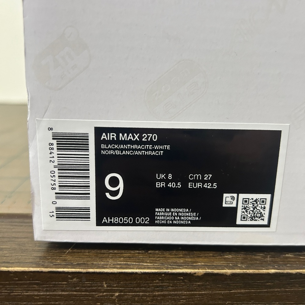 Nike Air Max 270 ‘Black White’ - Picture 6 of 6
